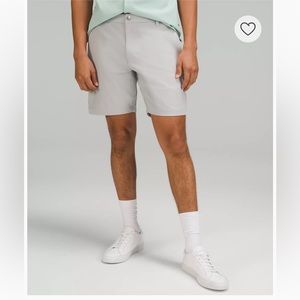 Lululemon Commission Classic-Fit Short 7"
Warpstreme Size 32 Seal Grey